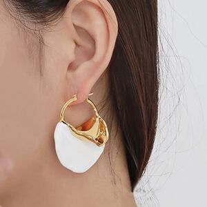 White hoop earrings N205